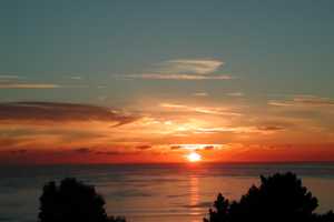 Photograph: Sunrise from Stanmore Bay